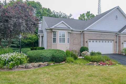 583 Mock Orange Circle, Chagrin Falls, OH 44023