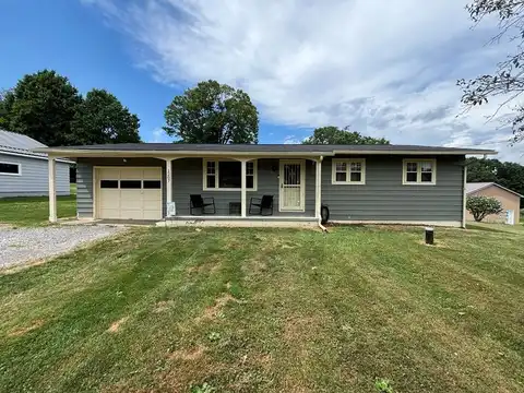 1207 Mercer Road, Franklin, PA 16323