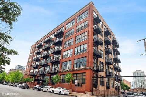 525 W. Superior Street, Chicago, IL 60654