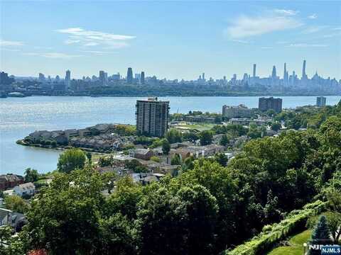 4 Horizon Road 802, Fort Lee, NJ 07024