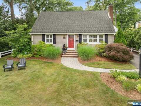 284 Eastside Avenue, Ridgewood, NJ 07450