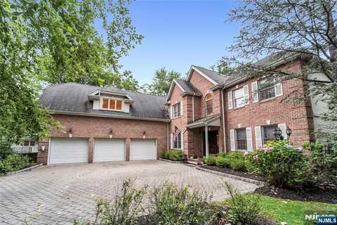 136 Tappan Road, Norwood, NJ 07648
