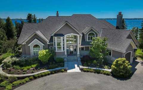 7545 Oyster Bay, Charlevoix, MI 49720