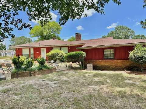 306 Tenaha Street, Center, TX 75935
