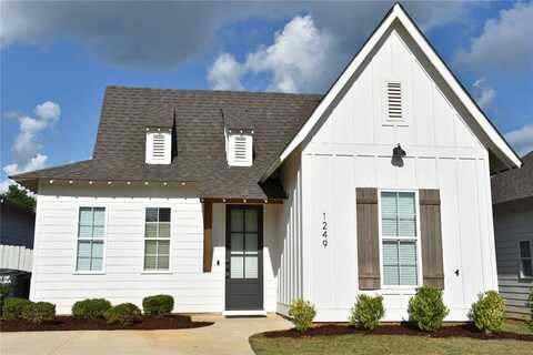 1249 FOX TAIL LANE, OPELIKA, AL 36801