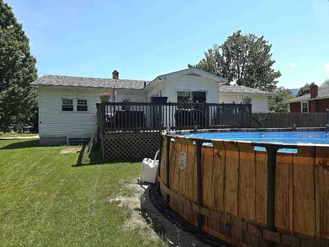 37 Androscoggin Street, Gorham, NH 03581