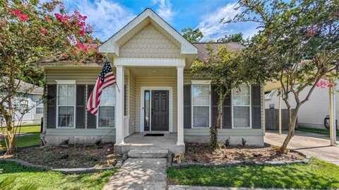 2735 VILLAGE Court, Marrero, LA 70072