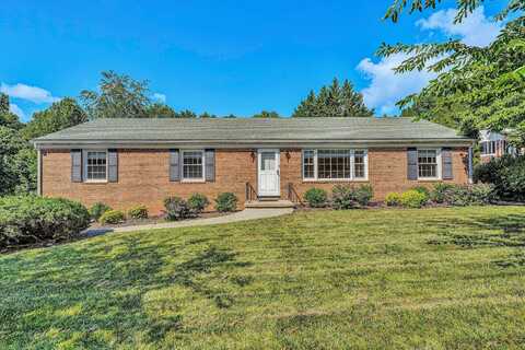 4212 Woodridge DR, Roanoke, VA 24018