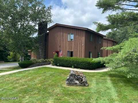 53 Churchill Crest, Pittsfield, MA 01201