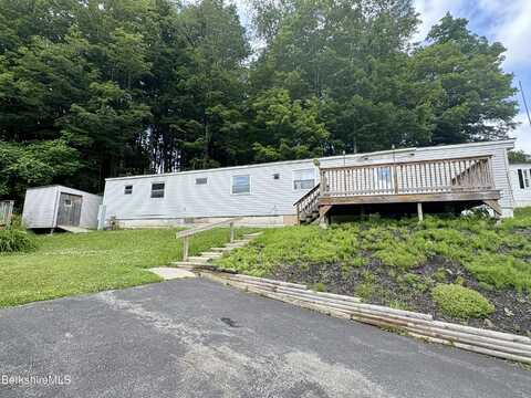 34 Lakewood Cir, Pittsfield, MA 01201