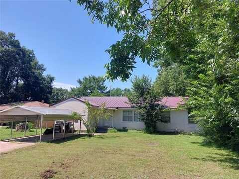1713 E 10th Street, Okmulgee, OK 74447