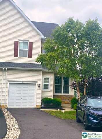 985 King Way, Macungie, PA 18031
