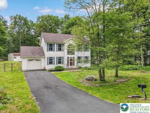 5 Flagstone Lane, East Stroudsburg, PA 18302