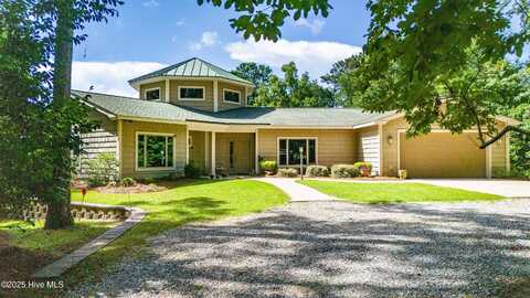 130 Willowbrook Drive, Arapahoe, NC 28510