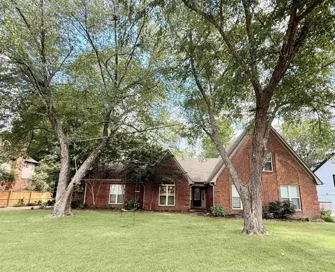9140 FOX RIDGE, Germantown, TN 38139