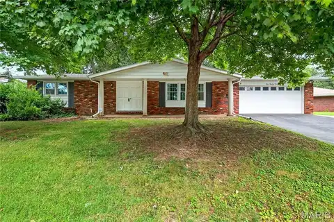401 Willowbrook Lane, Collinsville, IL 62234