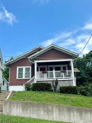 806 Pleasant Street, Hannibal, MO 63401