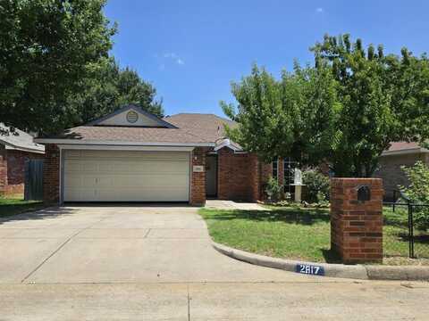 2817 Beaty Court, Fort Worth, TX 76112