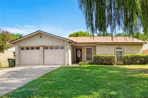 6649 Greenacres Drive, Watauga, TX 76148