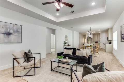 519 W Kellis Street, Fort Worth, TX 76115