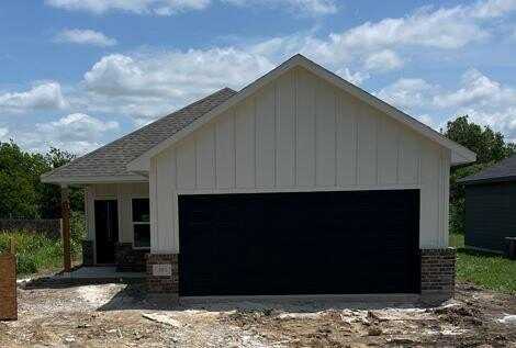 301 S Lamar Street, Itasca, TX 76055