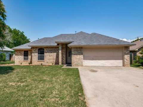 717 S Church Street, Pilot Point, TX 76258