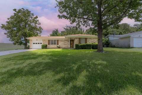 1608 Nichols Street, Ennis, TX 75119