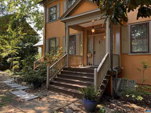 29 UNIVERSITY CIR, CHARLOTTESVILLE, VA 22903
