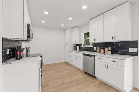 2003 Deerfield Drive, Carrollton, TX 75007
