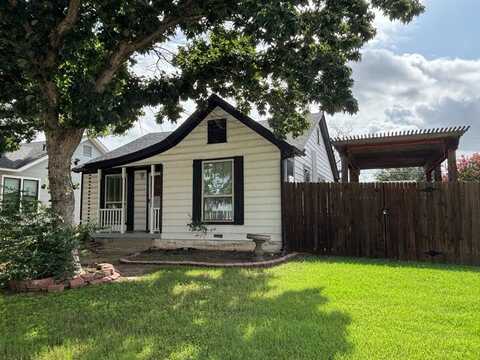 2737 Wayside Avenue, Fort Worth, TX 76110