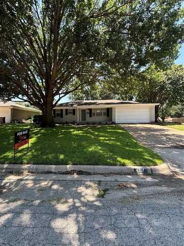 4317 Wedgmont Circle S, Fort Worth, TX 76133
