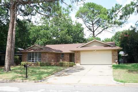 3905 Glenbrook Drive, Arlington, TX 76015