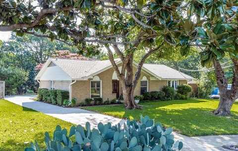 421 Valley Glen Place, Richardson, TX 75080