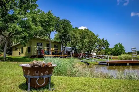 9301 Pr 3311, Leakey, TX 76450