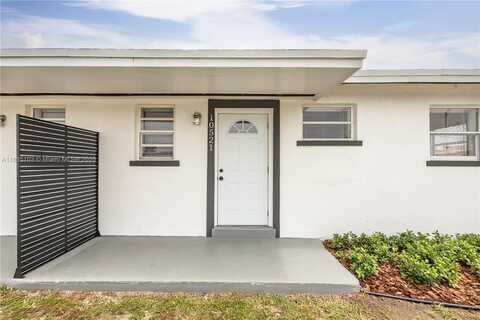 10521 SW 184th St, Cutler Bay, FL 33157