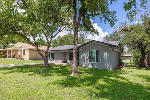 1602 17th Street, Brownwood, TX 76801