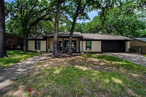 405 Billy Creek Circle, Hurst, TX 76053