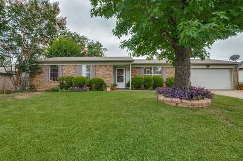 408 Hallmark Drive, Arlington, TX 76011