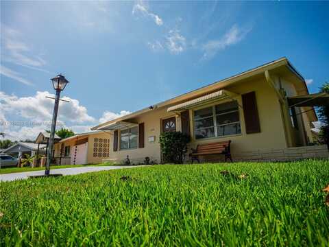2918 NW 46th St, Tamarac, FL 33309