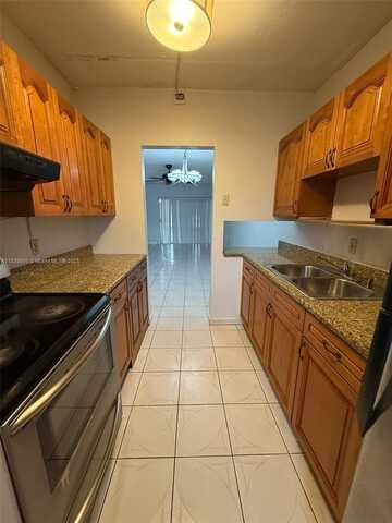 19000 NE 3rd Ct, Miami, FL 33179