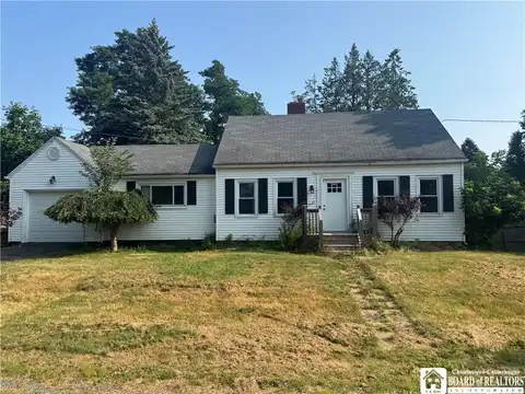 18 Arlington Street, West Ellicott, NY 14701