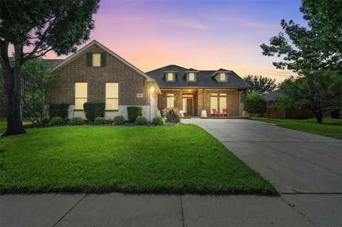 8003 Summerleaf Drive, Arlington, TX 76001