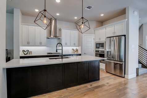 672 Aspen Valley Lane, Dallas, TX 75208