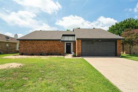 624 Quail Hollow Drive, Mesquite, TX 75150