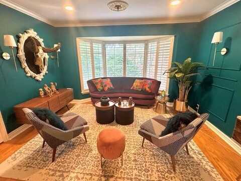 6112 Averill Way, Dallas, TX 75225