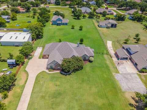 7701 Berry Road, Burleson, TX 76028