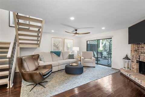 4204 Village Oak Drive, Waco, TX 76710