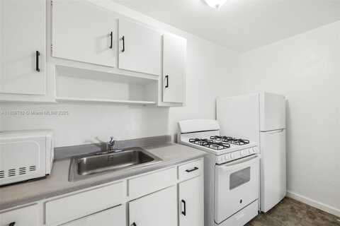 126 SW 18th Ave, Miami, FL 33135