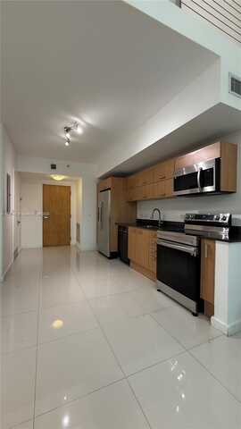 350 S Miami Ave, Miami, FL 33130