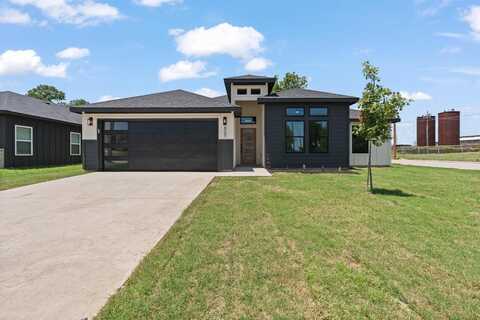 805 N Brazos Avenue, Cleburne, TX 76031